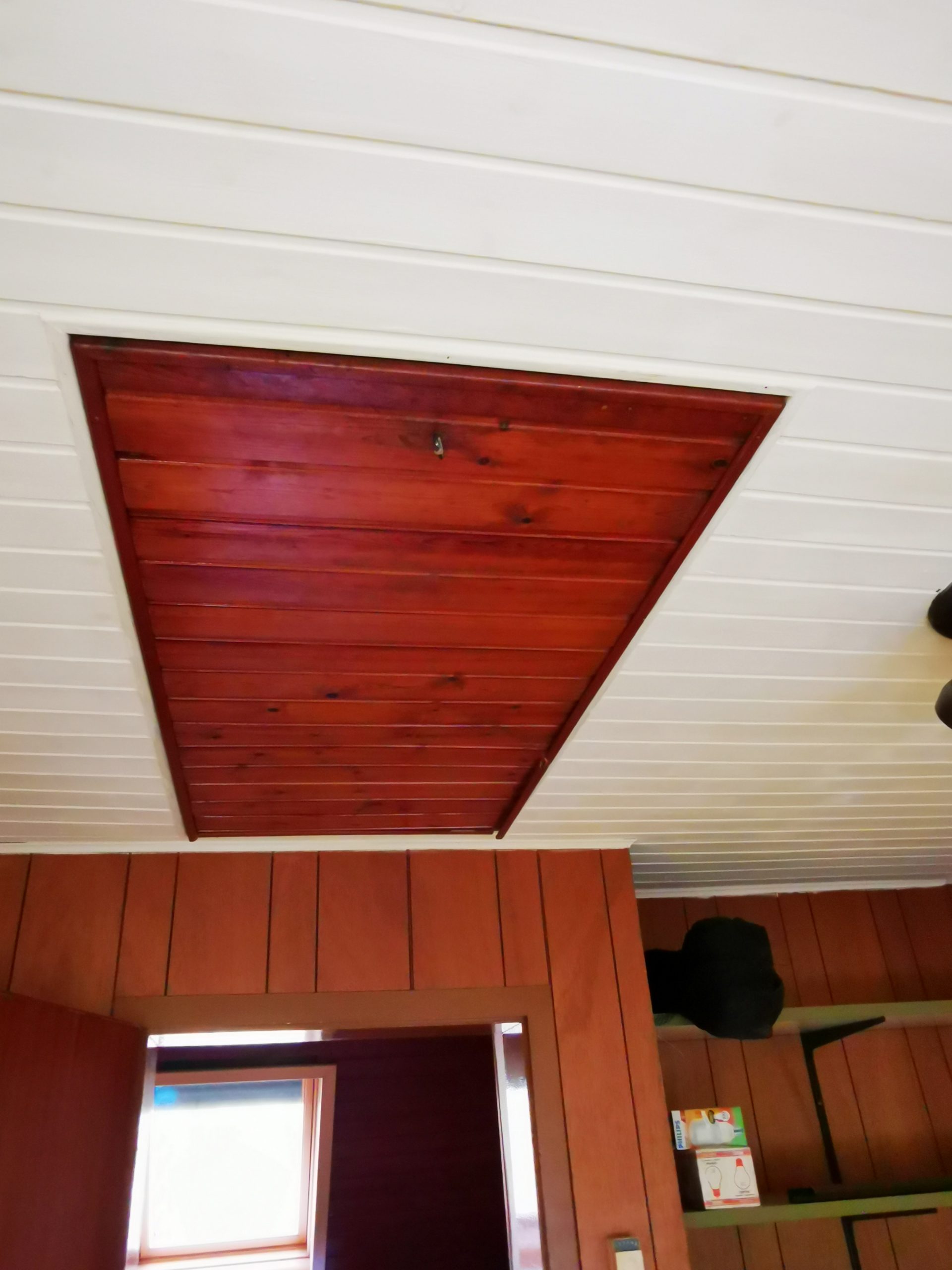 1055 22 Zugang Dachstuhl