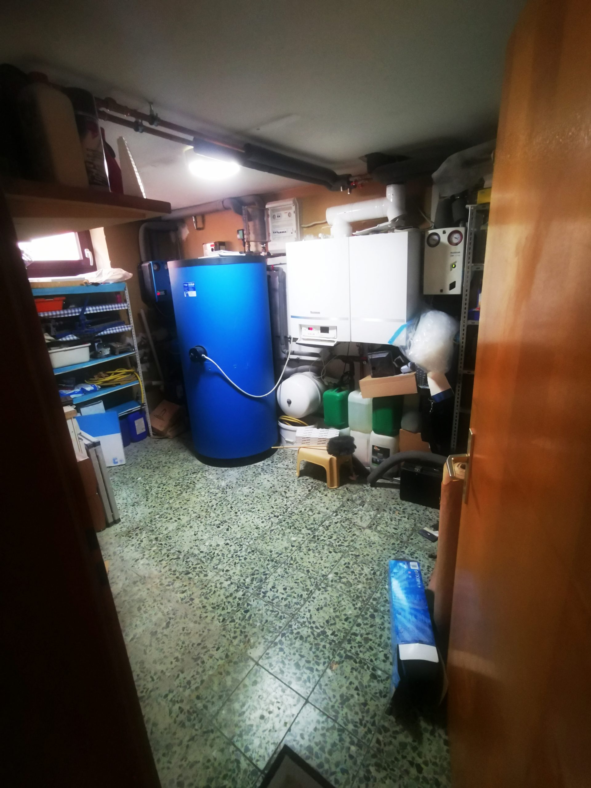 1055 24 Keller Heizung